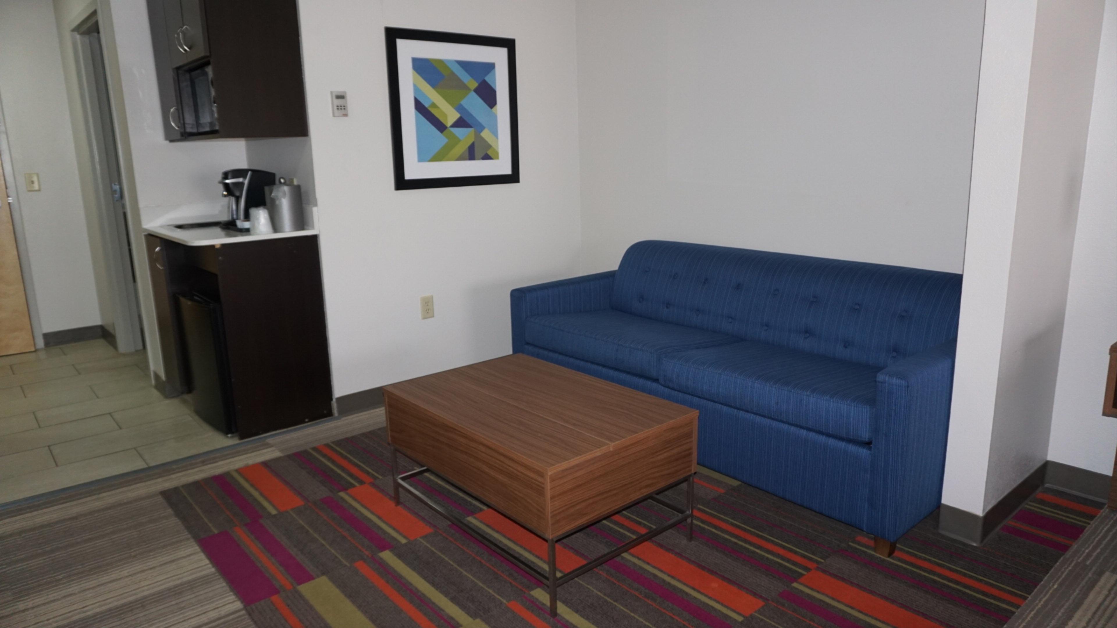 Holiday Inn Express Hotel & Suites Greensboro-East By Ihg Exterior foto